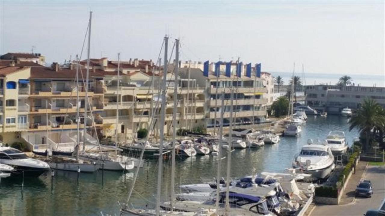 Estudio Vistas Marina Y Mar Ref 295 Empuriabrava Exterior photo